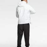 Mong-sleeved shirt